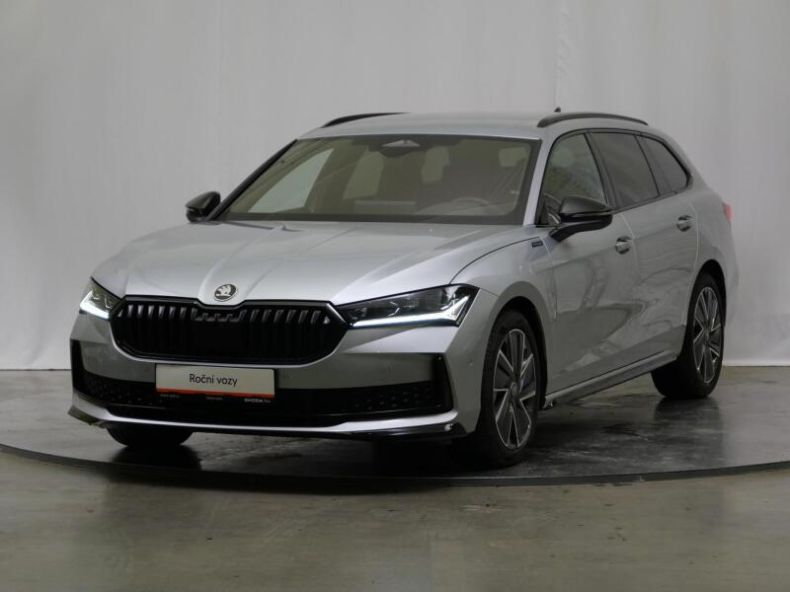 Škoda Superb - hlavní foto