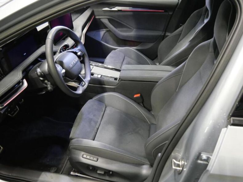 Škoda Superb - hlavní fotka