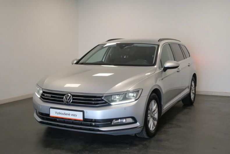 Volkswagen Passat - hlavní foto