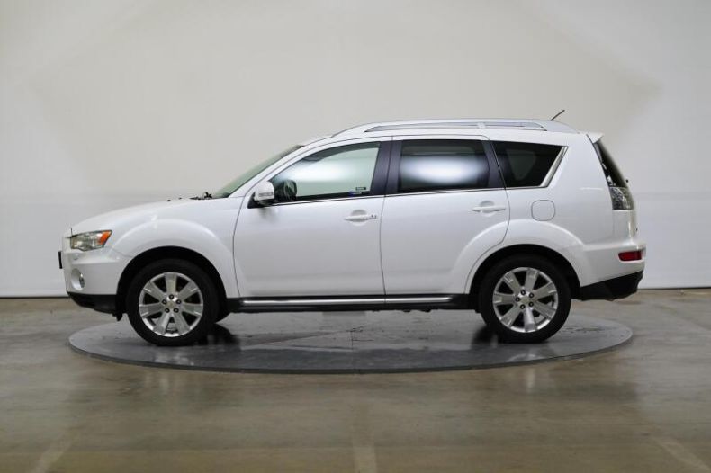 Mitsubishi Outlander - hlavní foto