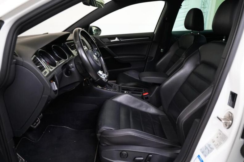 Volkswagen Golf - hlavní fotka