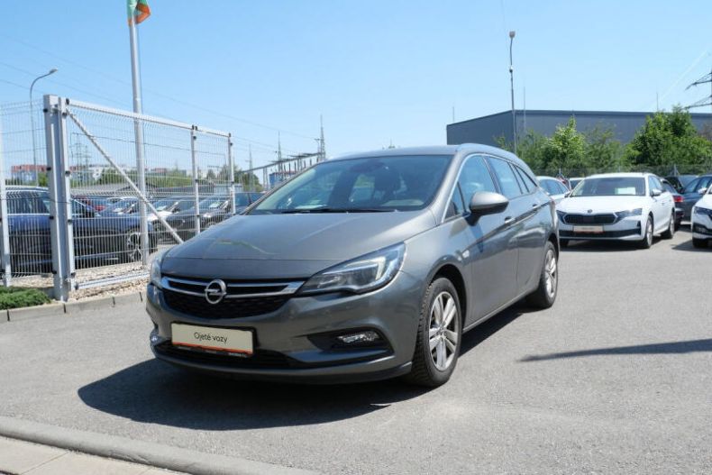 Opel Astra - hlavní foto