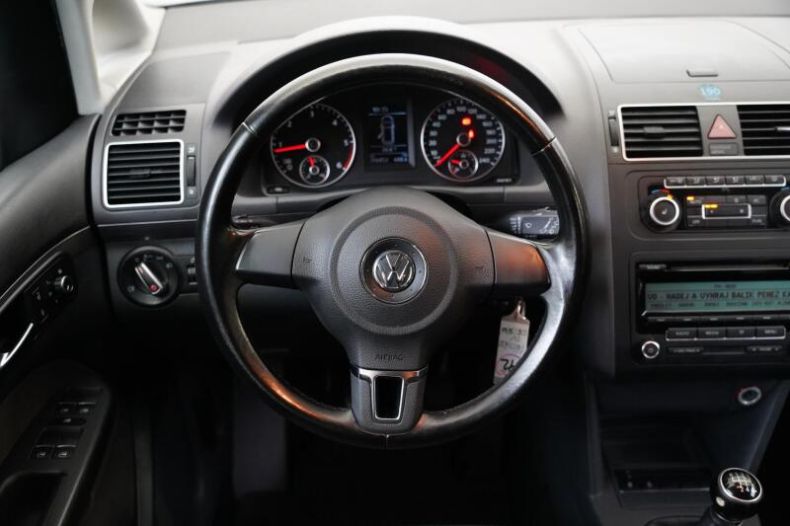 Volkswagen Touran - hlavní fotka
