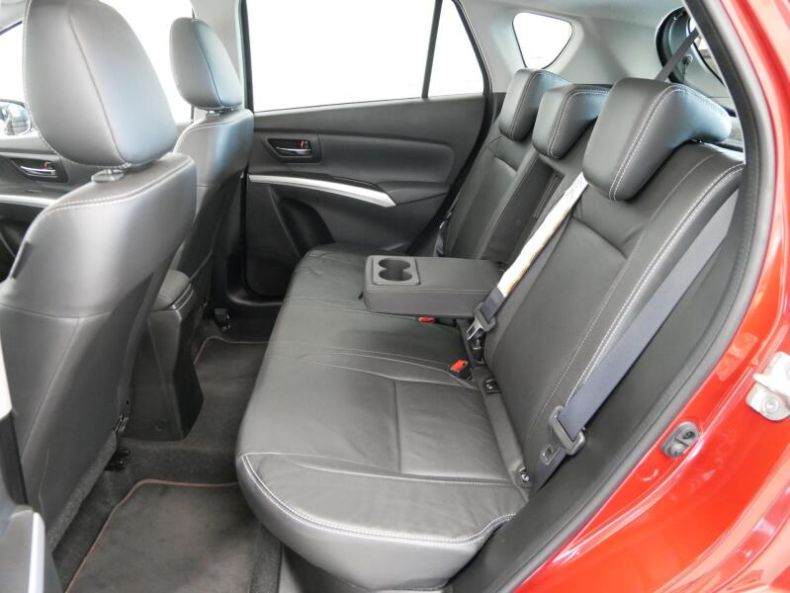 Suzuki SX4 - hlavní fotka