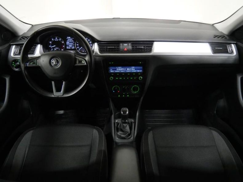 Škoda Rapid - hlavní fotka
