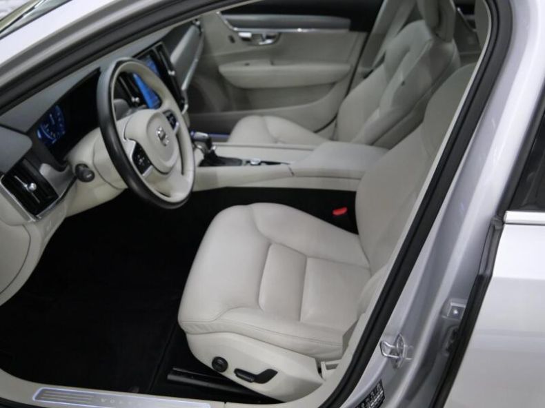 Volvo V90 - hlavní fotka