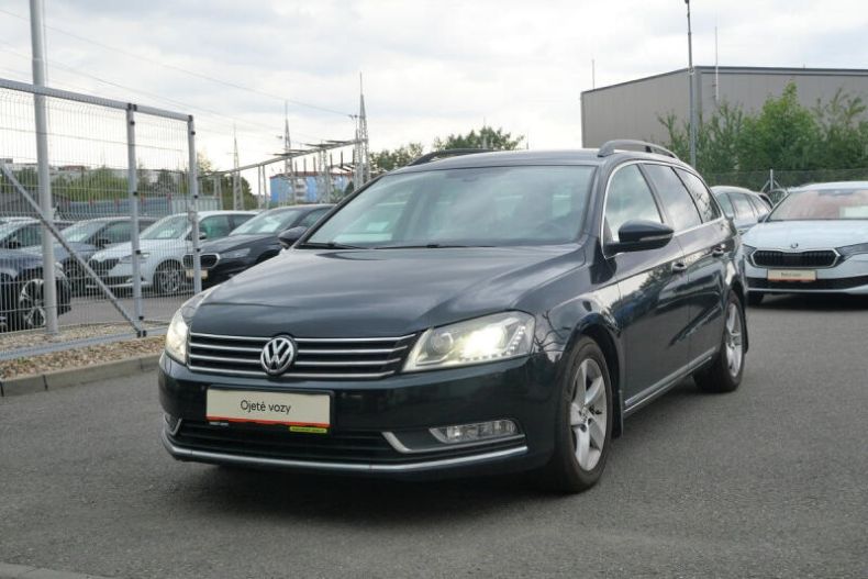 Volkswagen Passat - hlavní fotka inzerátu