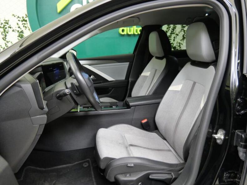 Opel Astra - hlavní fotka