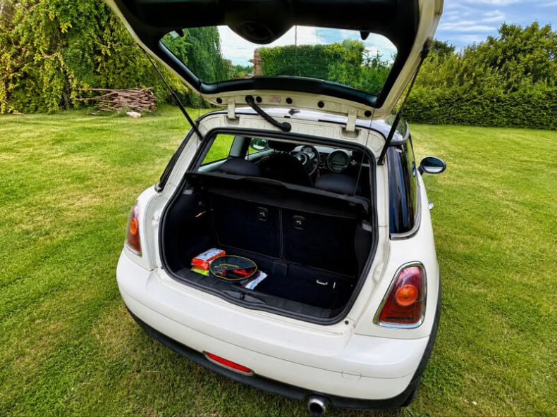 Mini Cooper - hlavní fotka