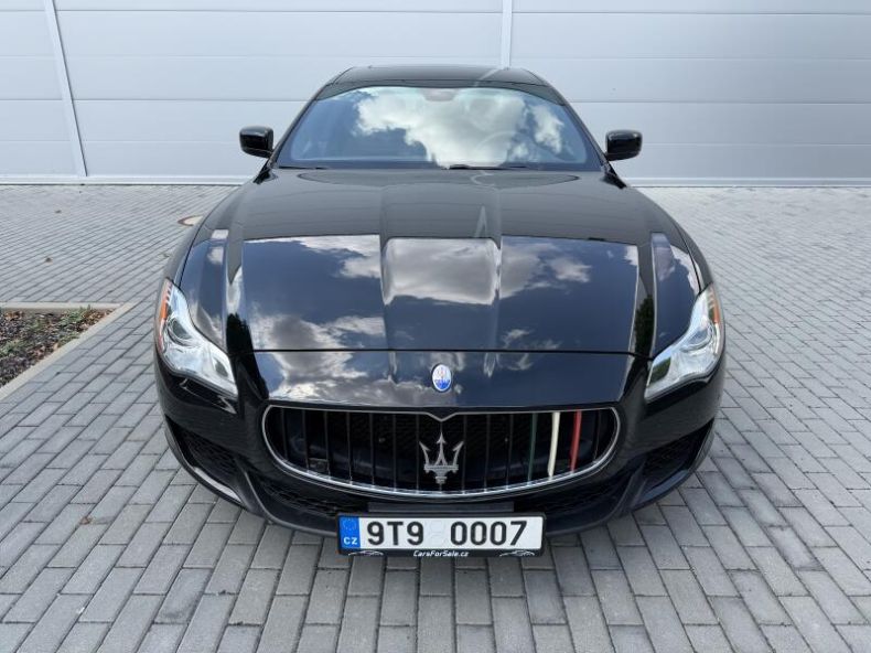 Maserati Quattroporte - hlavní fotka