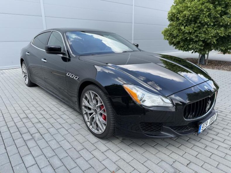 Maserati Quattroporte - hlavní foto
