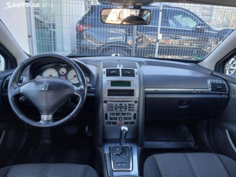 Peugeot 407 - hlavní fotka