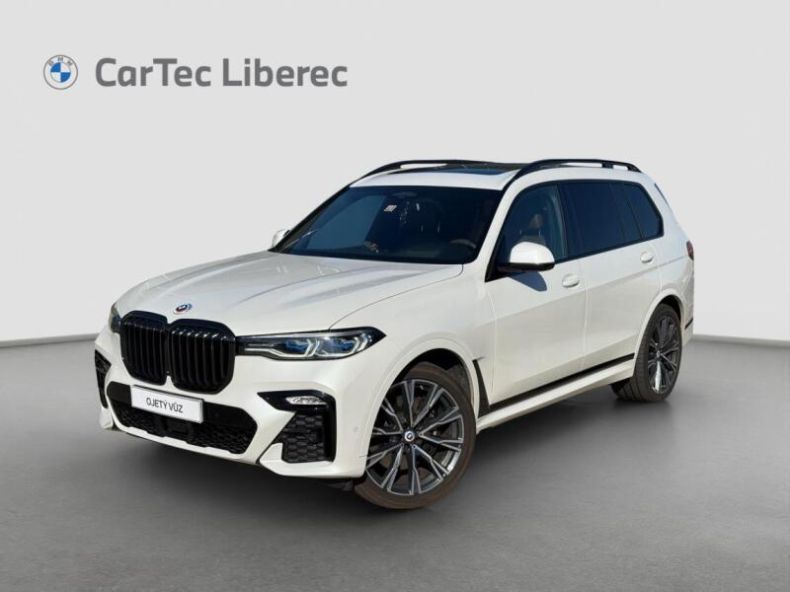 BMW X7 - hlavní foto