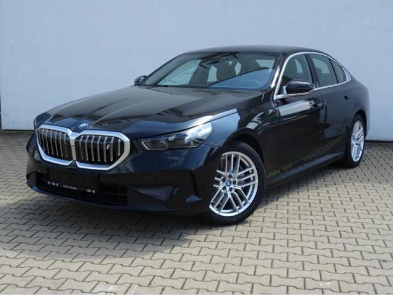 BMW i5 - hlavní fotka