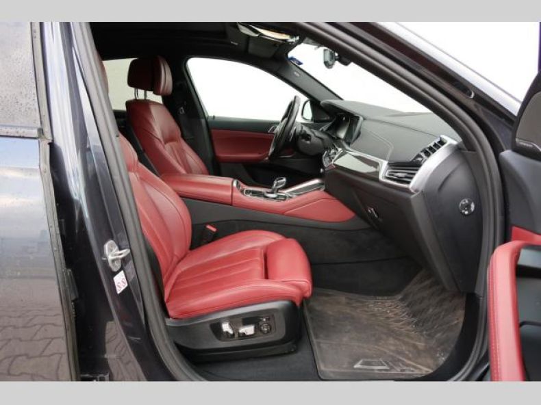 BMW X6 - hlavní fotka
