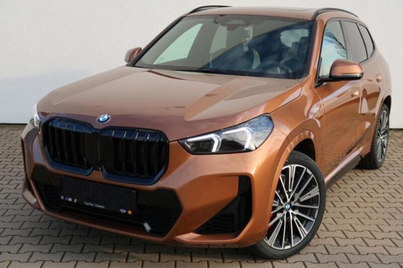 BMW X1 - hlavní foto