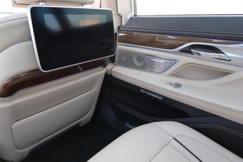 BMW Řada 7 - hlavní fotka