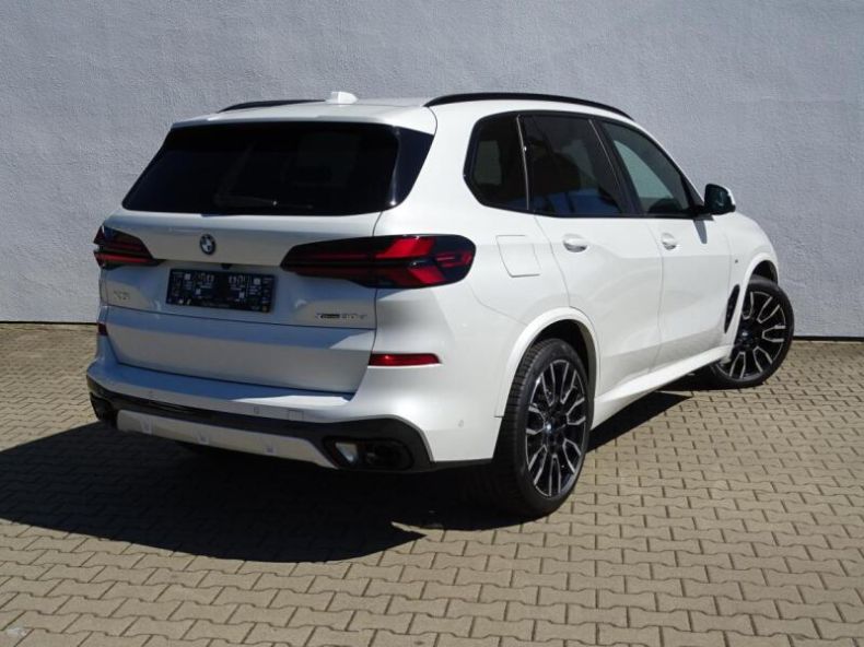 BMW X5 - hlavní fotka