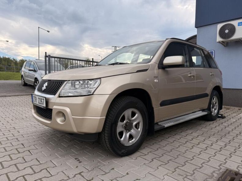 Suzuki Grand Vitara - hlavní fotka