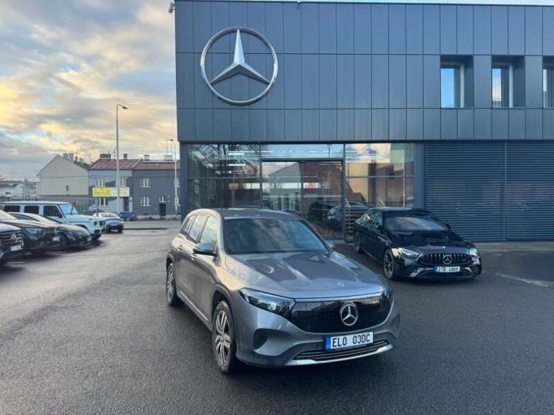 Mercedes EQB - hlavní foto